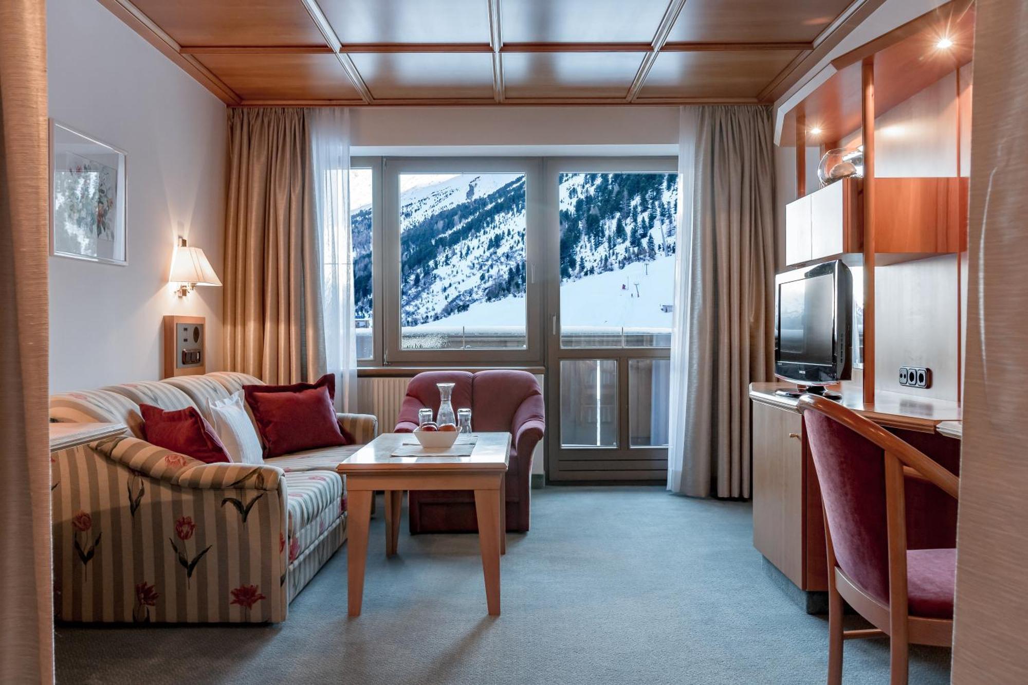 Hotel Alpina Deluxe オーバーグールグル エクステリア 写真