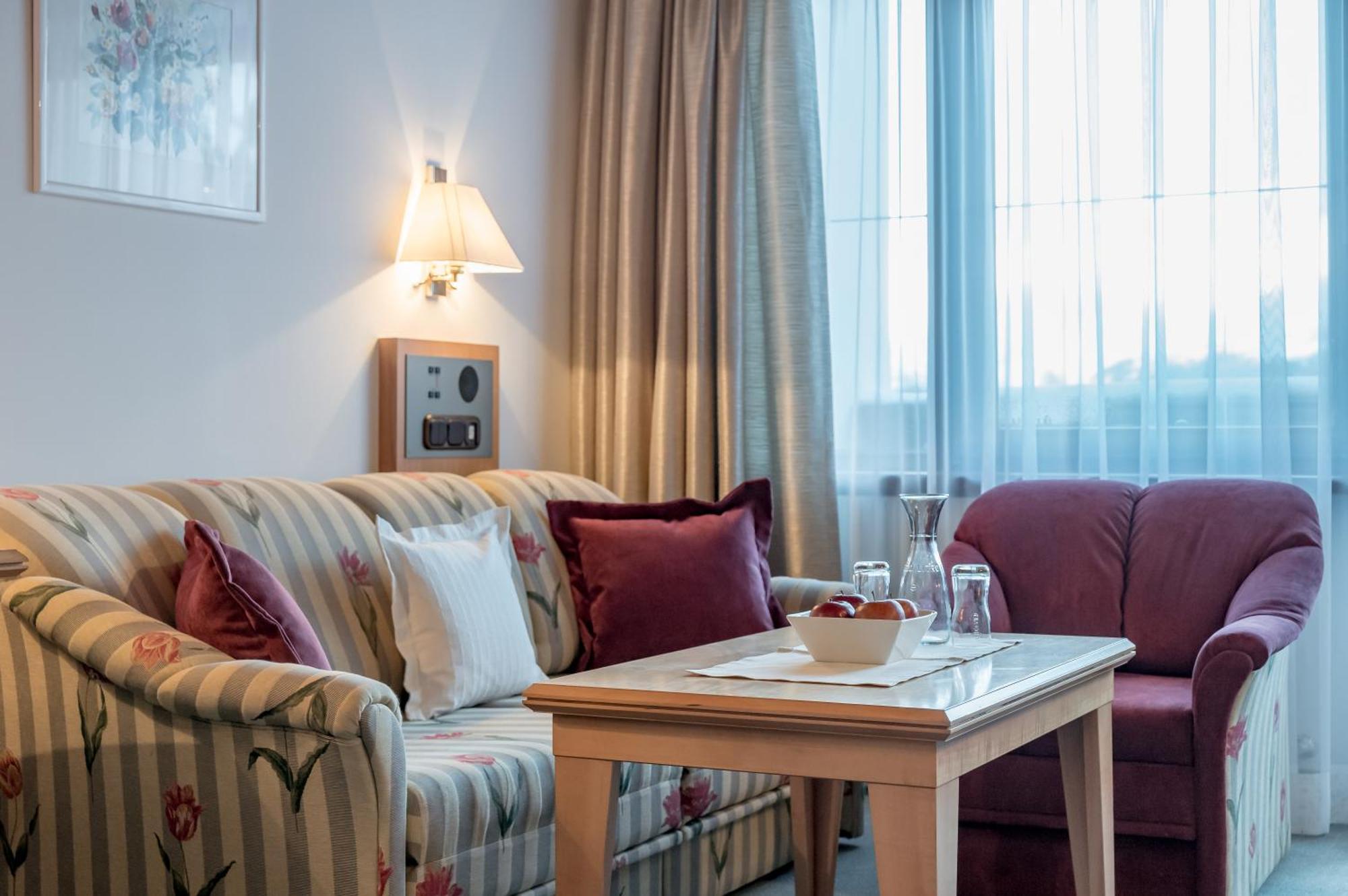 Hotel Alpina Deluxe オーバーグールグル エクステリア 写真