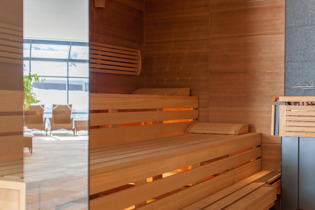 Hotel Alpina Deluxe オーバーグールグル エクステリア 写真