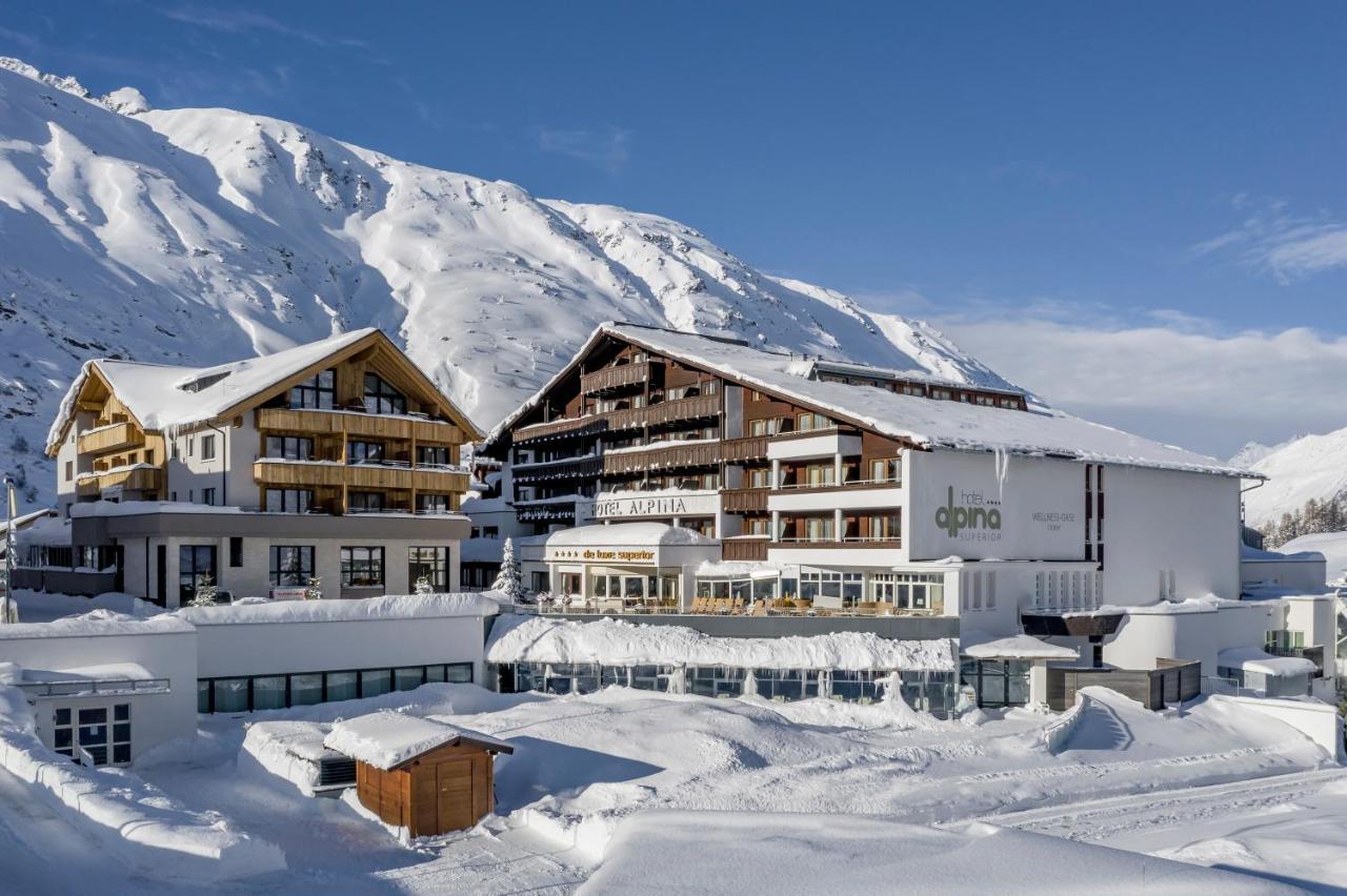 Hotel Alpina Deluxe オーバーグールグル エクステリア 写真